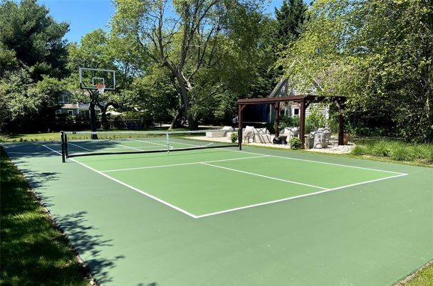 Exterior, Tennis Courts
