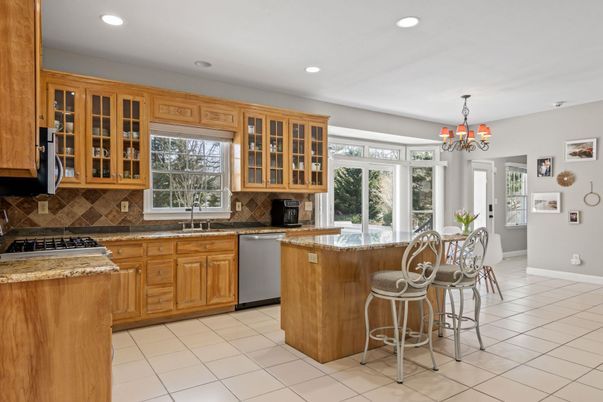 Chandelier, Dining room, Interior, Kitchen, Recessed Lighting