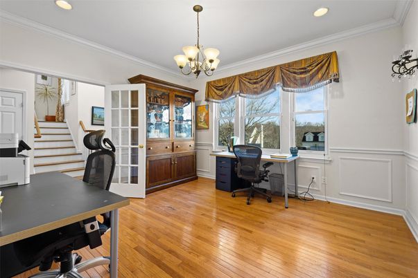 Chandelier, Home Office, Interior, Recessed Lighting, Wood Texture Flooring