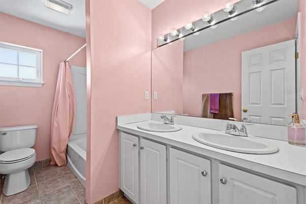Bathroom, Dual Sink Vanities, Interior