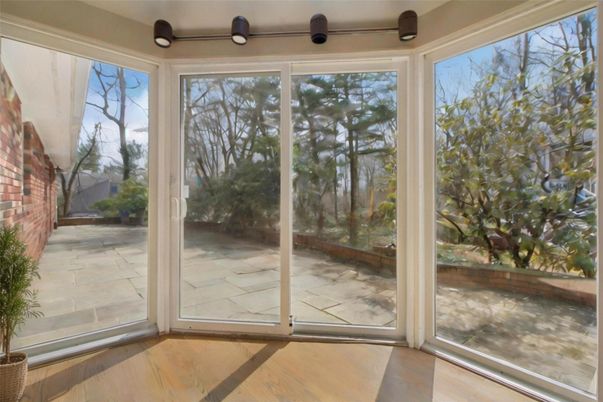 Empty room, Interior, Sun Room, Wood Texture Flooring
