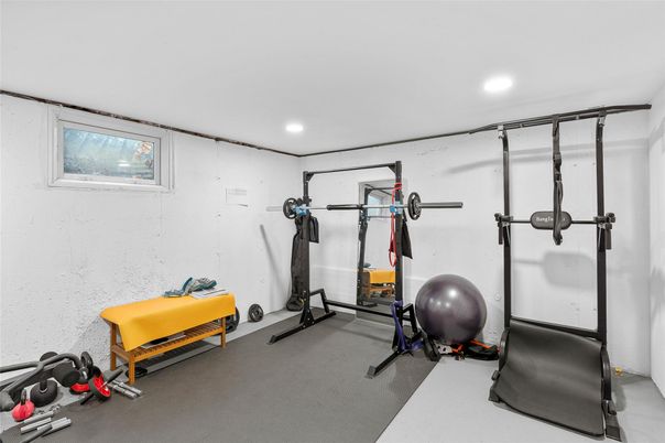 Fitness Equipment, Interior, Recessed Lighting