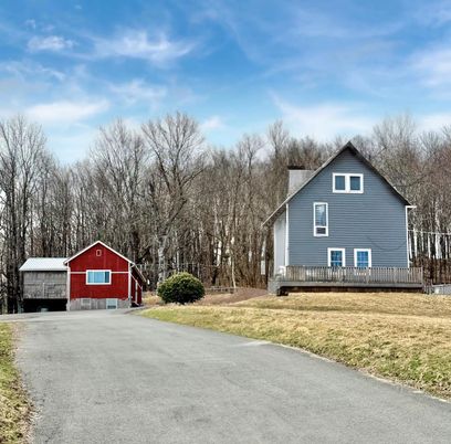 Backyard, Detached Garage, Exterior