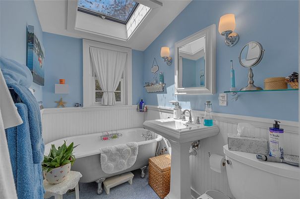 Bathroom, Free Standing Baths, Interior