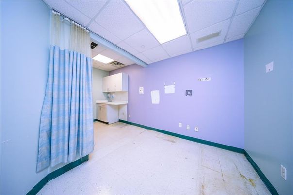 Empty room, Interior, Recessed Lighting, Washer