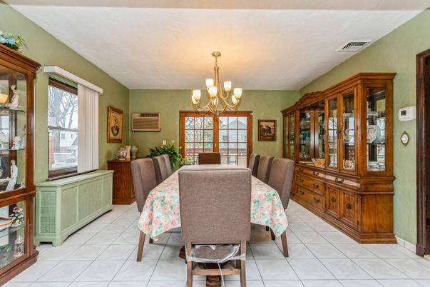 Chandelier, Dining room, Interior