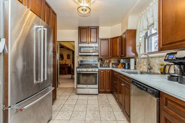 Interior, Kitchen, Stainless Steel Appliances