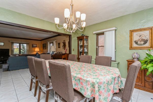 Chandelier, Dining room, Interior