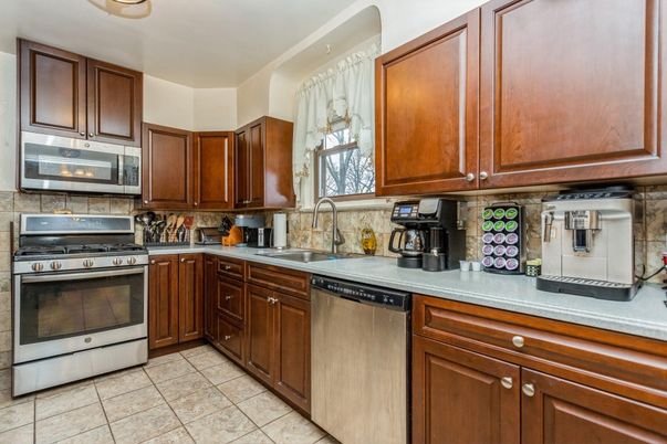 Interior, Kitchen, Stainless Steel Appliances