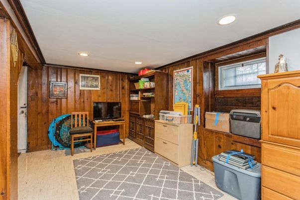 Home Office, Interior, Recessed Lighting, Wooden Walls