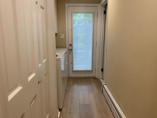Interior, Washer, Wood Texture Flooring