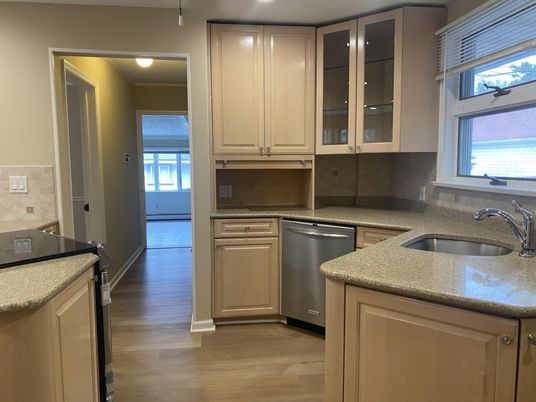 Interior, Kitchen, Recessed Lighting, Wood Texture Flooring