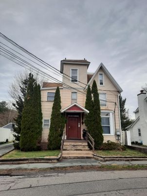Exterior, Facade, Queen Anne Victorian