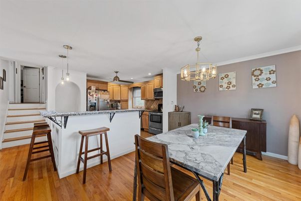 Dining room, Interior, Kitchen, Pendant Lights, Recessed Lighting, Wood Texture Flooring