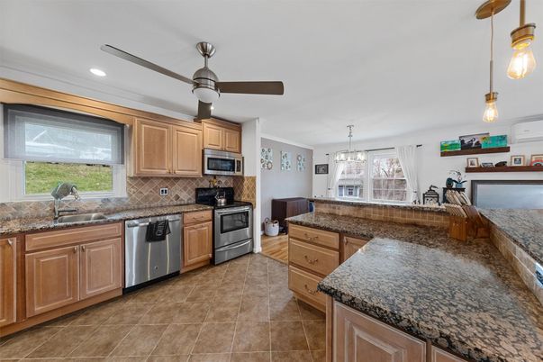 Interior, Kitchen, Pendant Lights, Recessed Lighting, Stainless Steel Appliances