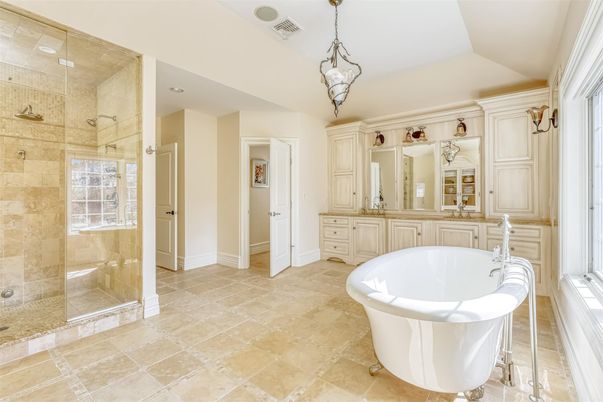Bathroom, Free Standing Baths, Glass Shower, Interior, Pendant Lights