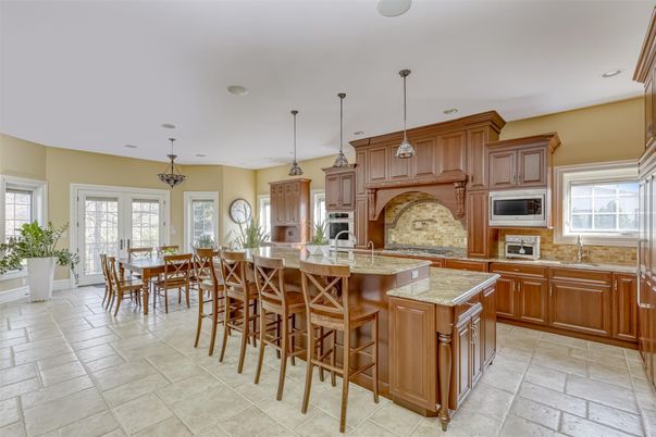 Dining room, Interior, Kitchen, Pendant Lights, Recessed Lighting, Stainless Steel Appliances
