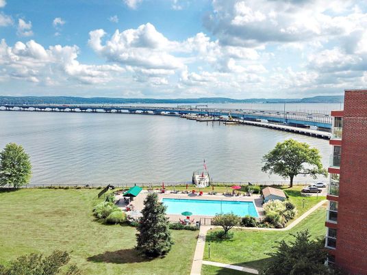 Exterior, Lake, Pool, Water