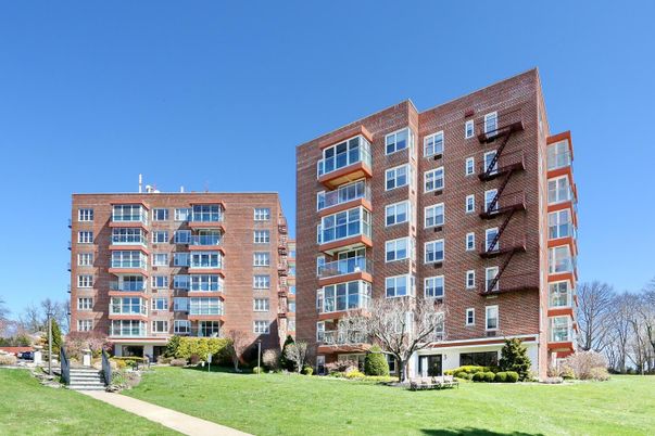 Exterior, Facade, Condo Building