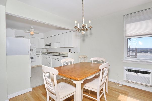 Chandelier, Dining room, Interior, Kitchen, Pendant Lights, Wood Texture Flooring