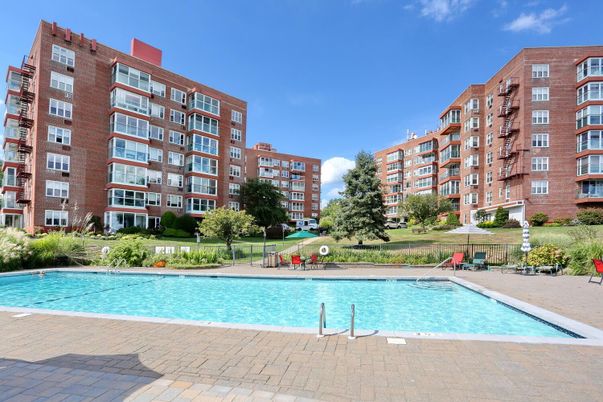 Exterior, Facade, Pool, Condo Building