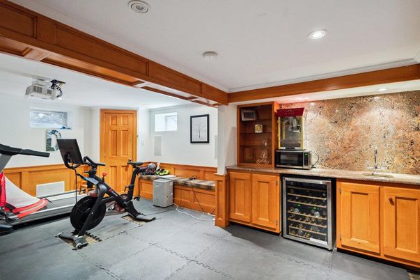 Fitness Equipment, Interior, Recessed Lighting