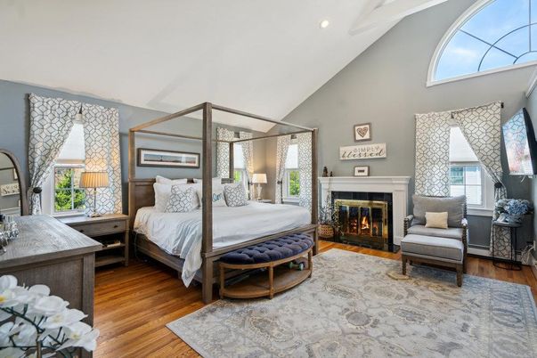 Bedroom, Fireplace, Interior, Recessed Lighting, Wood Texture Flooring