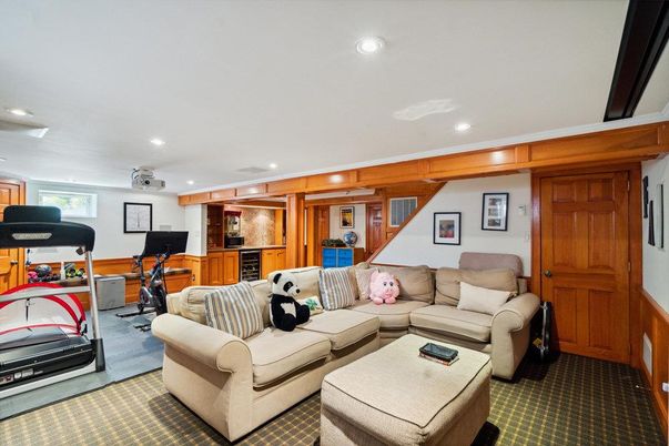 Fitness Equipment, Interior, Living room, Recessed Lighting