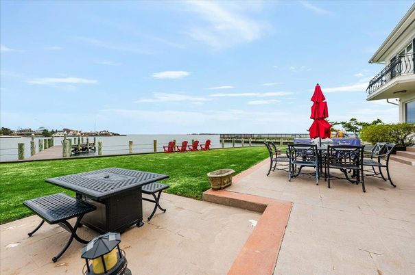 Backyard, Exterior, Water