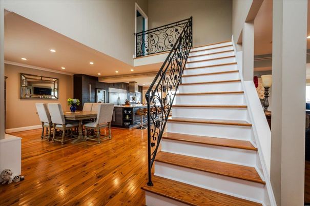 Dining room, Interior, Kitchen, Recessed Lighting, Wood Texture Flooring