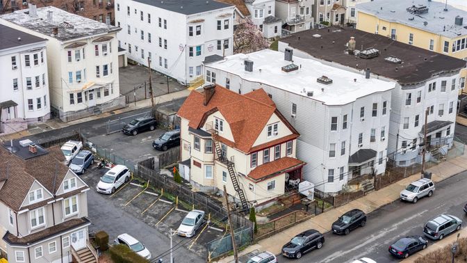 Exterior, Drone