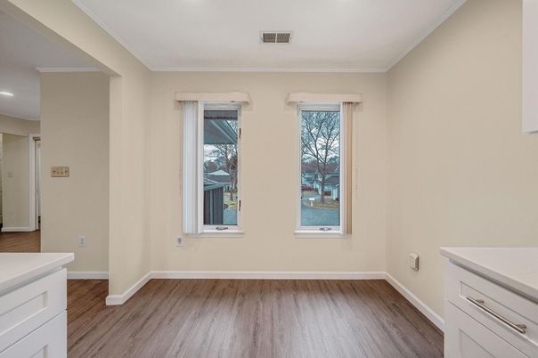 Empty room, Interior, Recessed Lighting, Wood Texture Flooring
