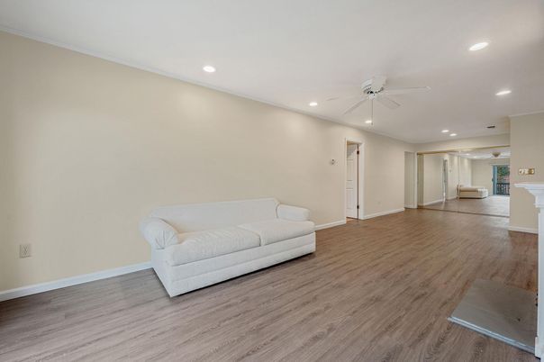 Empty room, Interior, Recessed Lighting, Wood Texture Flooring
