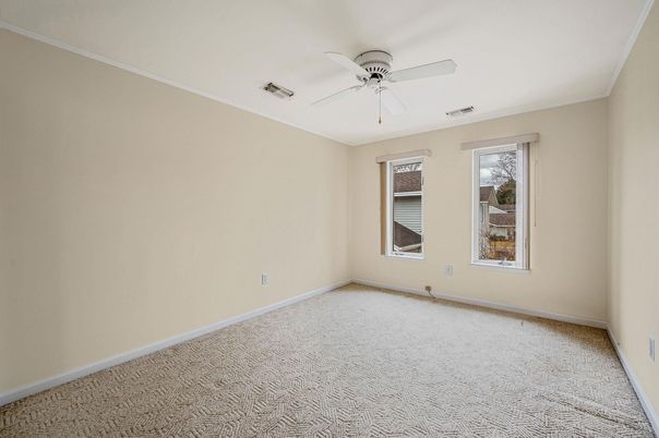 Empty room, Interior