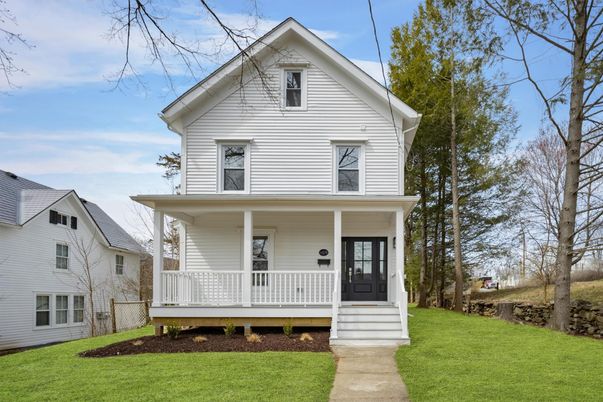 Backyard, Exterior, Facade, Queen Anne Victorian