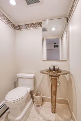 Bathroom, Interior, Recessed Lighting
