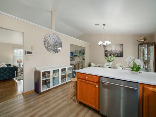 Chandelier, Dining room, Interior, Kitchen, Pendant Lights, Wood Texture Flooring