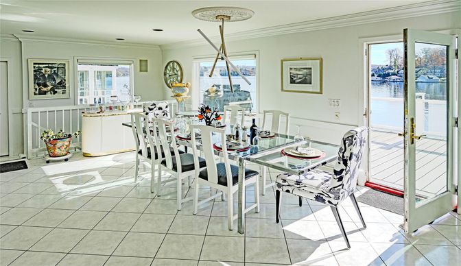 Dining room, Interior, Pendant Lights, Recessed Lighting