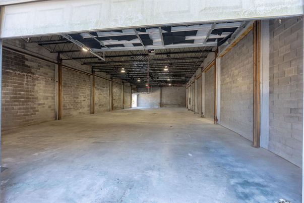 Garage, Interior, Stone Walls