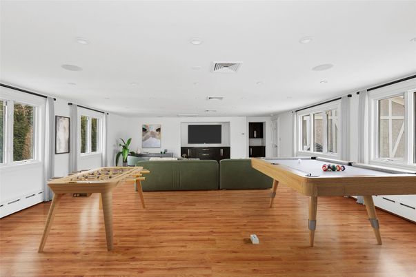 Billiard Table, Game Room, Interior, Living room, Recessed Lighting, Wood Texture Flooring