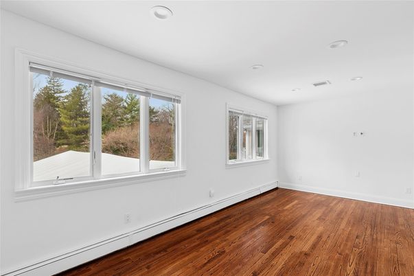 Empty room, Interior, Recessed Lighting, Wood Texture Flooring