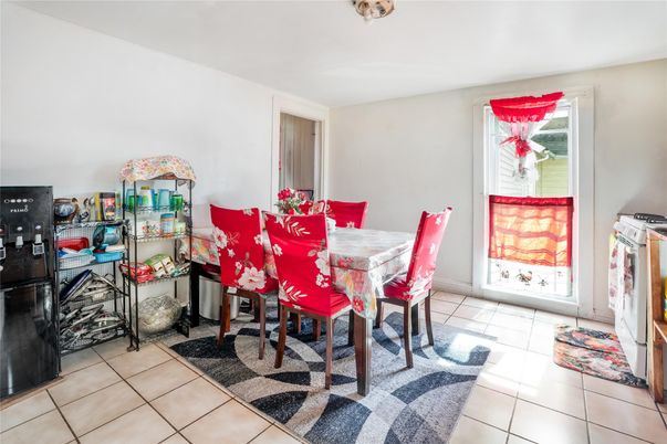 Dining room, Interior