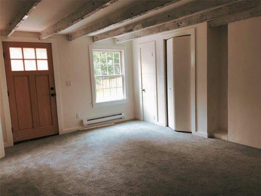 Empty room, Interior, Wooden Beams