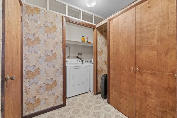 Interior, Washer