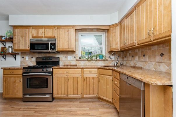 Interior, Kitchen, Stainless Steel Appliances, Wood Texture Flooring
