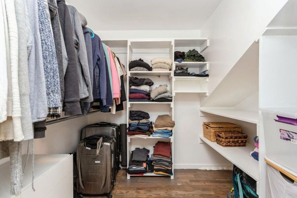 Interior, Walk-in Closets, Wood Texture Flooring