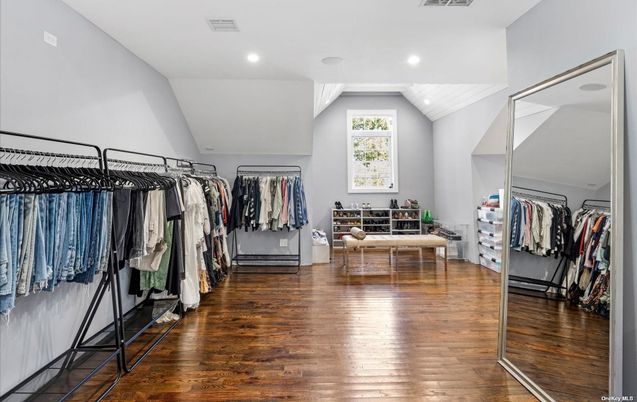 Interior, Recessed Lighting, Walk-in Closets, Wood Texture Flooring