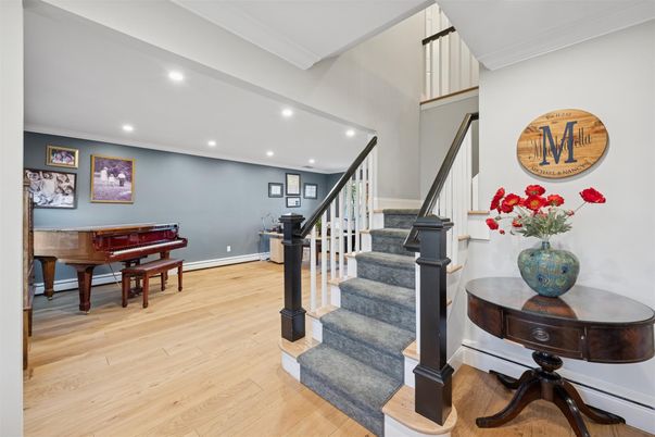 Interior, Piano, Recessed Lighting, Wood Texture Flooring
