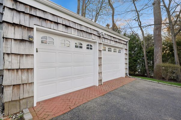Detached Garage, Exterior
