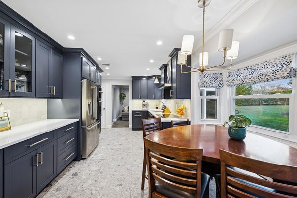 Dining room, Interior, Kitchen, Pendant Lights, Recessed Lighting, Stainless Steel Appliances